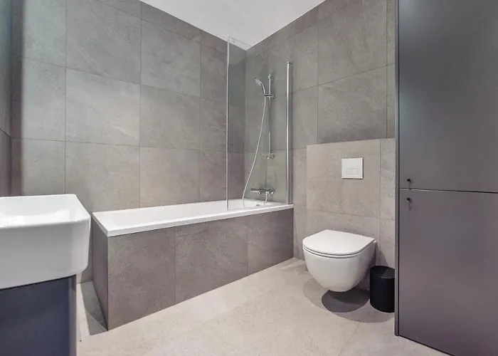 Center Bank Polski Lägenhet